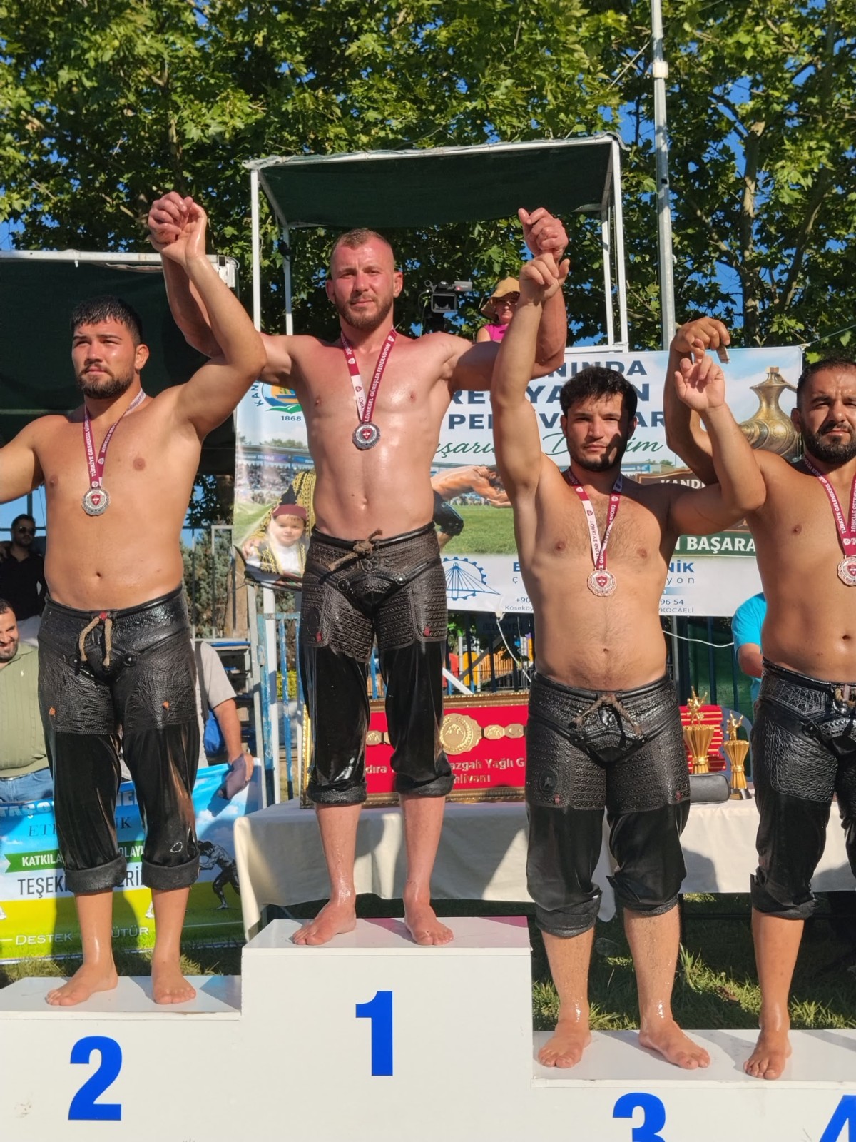 Büyükşehir’in sporcuları judo ve güreşte kürsünün sahibi oldular